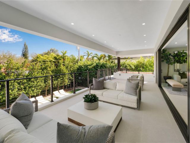 Home for sale at 285 Woodcrest Rd - photo 7517666