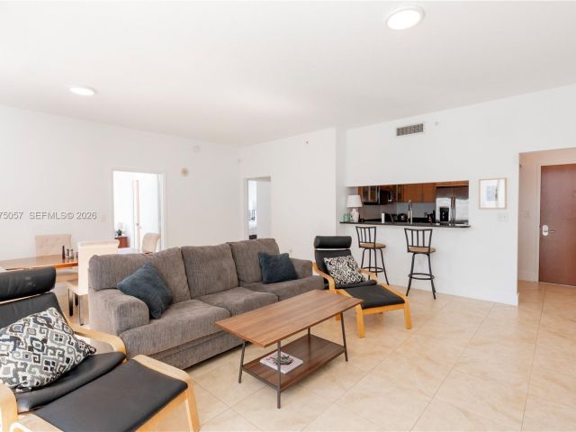 Apartment for sale  Unit #4121 - photo 7491006