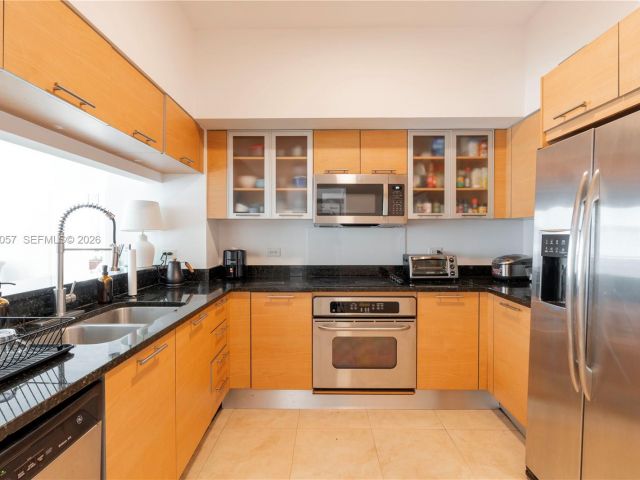 Apartment for sale  Unit #4121 - photo 7491010