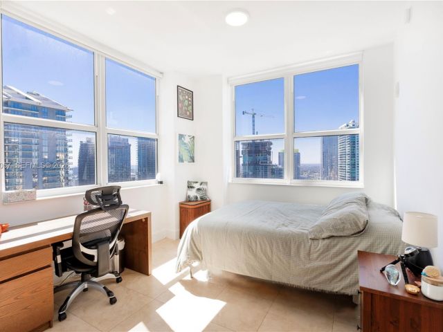 Apartment for sale  Unit #4121 - photo 7491018