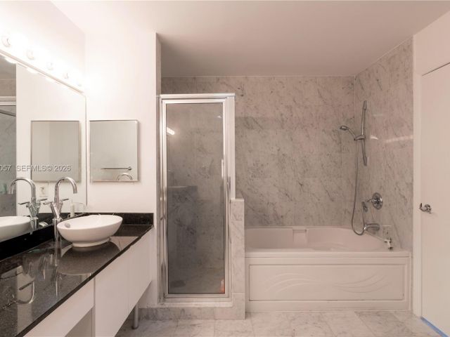 Apartment for sale  Unit #4121 - photo 7491022