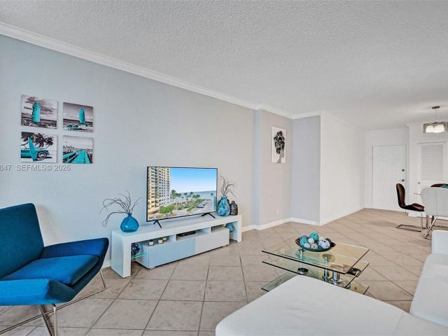 Apartment for rent  Unit #538 (Available March 31) - photo 7477695