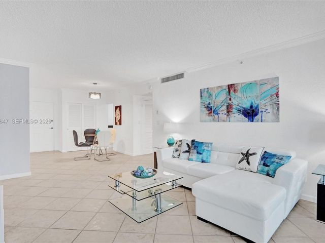 Apartment for rent  Unit #538 (Available March 31) - photo 7477696