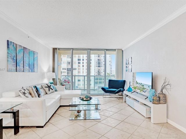 Apartment for rent  Unit #538 (Available March 31) - photo 7477697