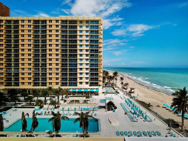1-bedroom condo for rent in Hollywood - 2501 S Ocean Dr 538 (Available NOW) - MondialRealty