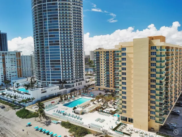 1-bedroom condo for rent in Hollywood - 2501 S Ocean Dr 538 (Available NOW) - MondialRealty