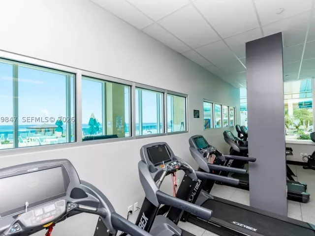 1-bedroom condo for rent in Hollywood - 2501 S Ocean Dr 538 (Available NOW) - MondialRealty