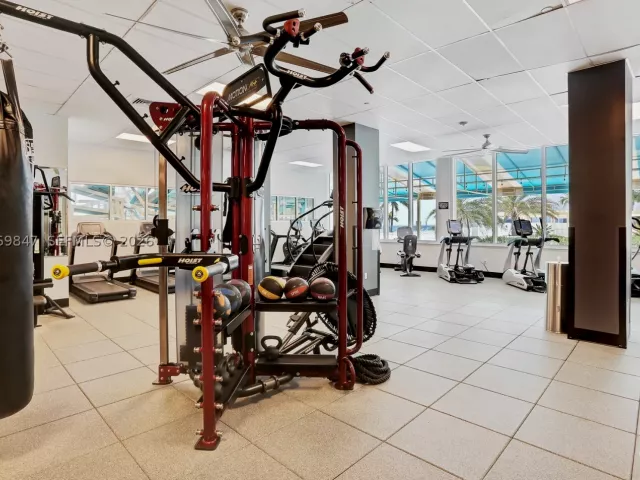 1-bedroom condo for rent in Hollywood - 2501 S Ocean Dr 538 (Available NOW) - MondialRealty