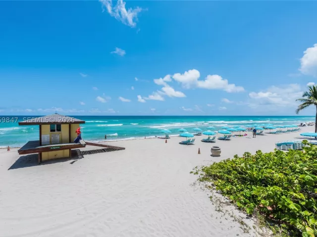 1-bedroom condo for rent in Hollywood - 2501 S Ocean Dr 538 (Available NOW) - MondialRealty