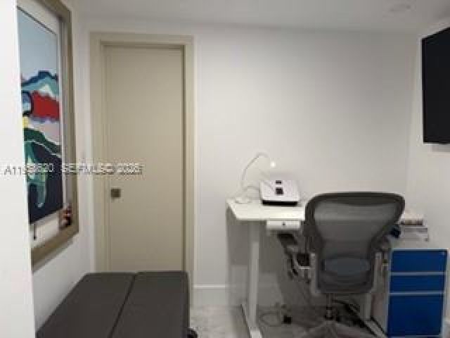 Apartment for rent  Unit #B503 - photo 7500620