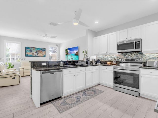 Home for sale at 1019 W Longport Cir 5A - photo 7476200