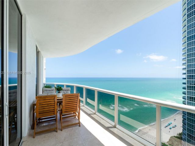 Apartment for sale  Unit #2502 - photo 7530633