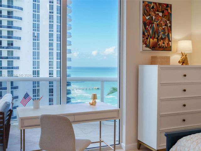 Apartment for sale  Unit #2502 - photo 7530634