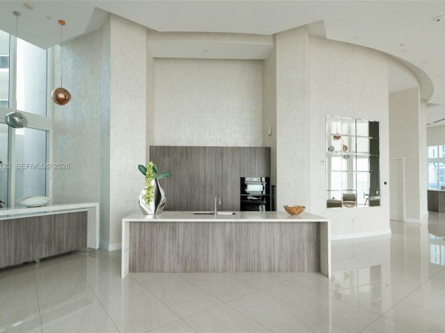 Apartment for sale  Unit #2502 - photo 7530643