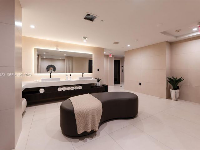 Apartment for sale  Unit #2502 - photo 7530646