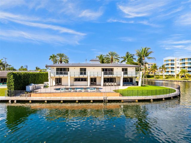 5-bedroom home for sale in Hallandale Beach -  - MondialRealty