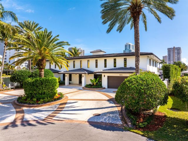 5-bedroom home for sale in Hallandale Beach -  - MondialRealty