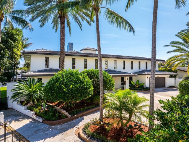 5-bedroom home for sale in Hallandale Beach -  - MondialRealty