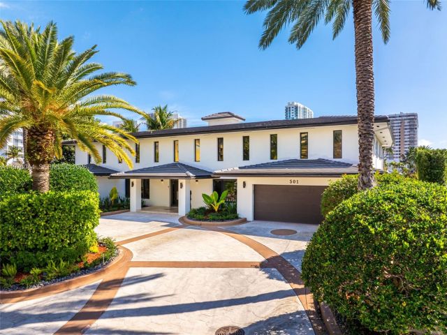 5-bedroom home for sale in Hallandale Beach -  - MondialRealty