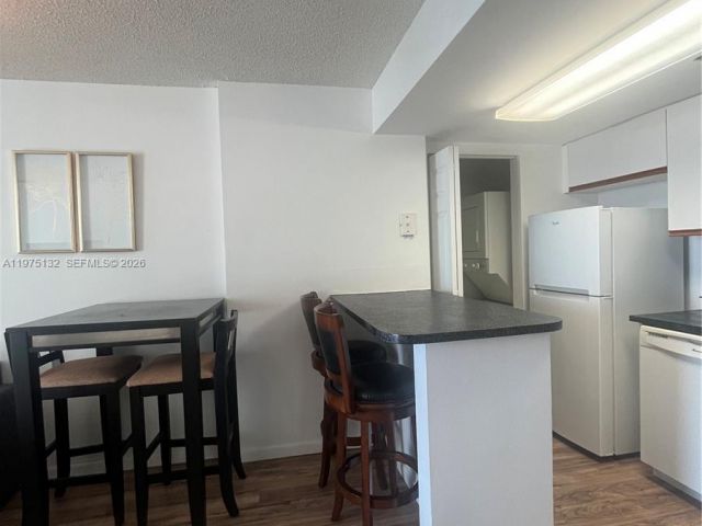 Apartment for sale  Unit #606 - photo 7478996