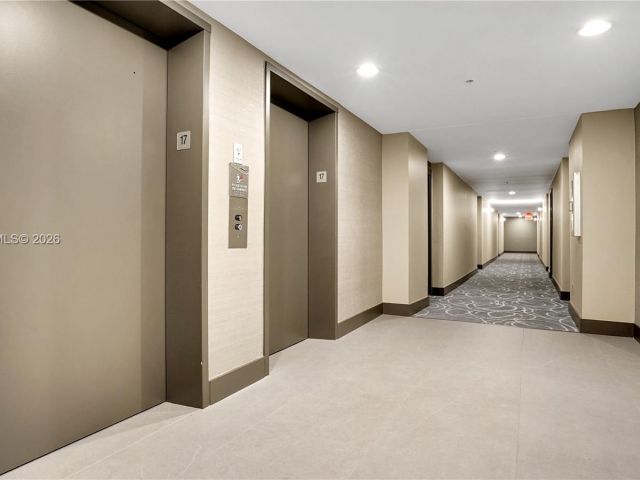 Apartment for sale  Unit #606 - photo 7479005