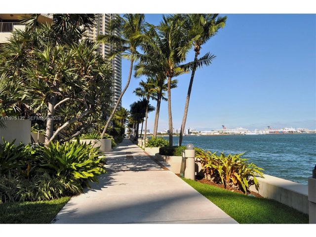 Apartment for sale  Unit #606 - photo 7479009