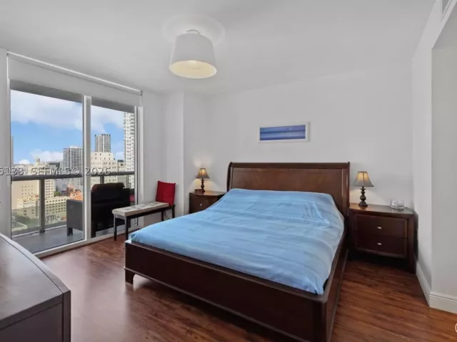 2-bedroom condo for sale in Miami - 50 Biscayne Blvd 2111 - MondialRealty