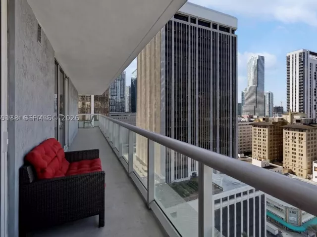 2-bedroom condo for sale in Miami - 50 Biscayne Blvd 2111 - MondialRealty