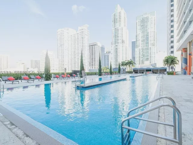 2-bedroom condo for sale in Miami - 50 Biscayne Blvd 2111 - MondialRealty