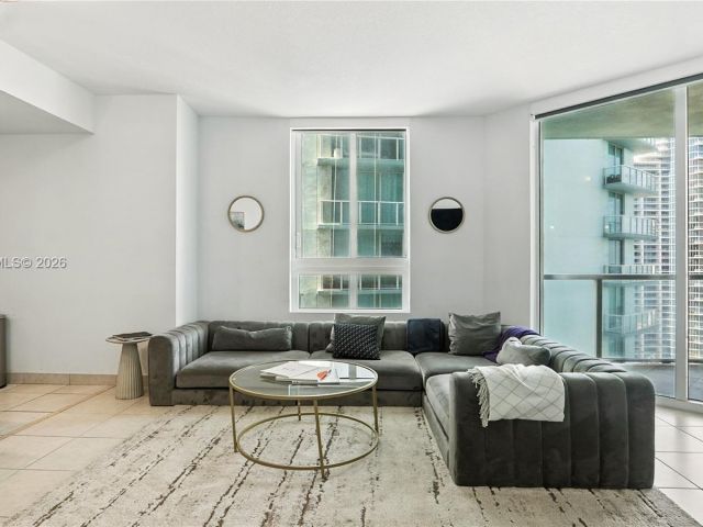 Apartment for sale  Unit #2810 - photo 7495210