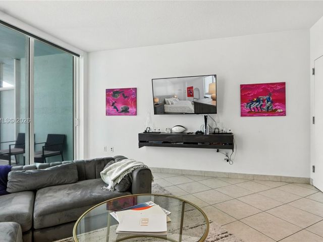 Apartment for sale  Unit #2810 - photo 7495211