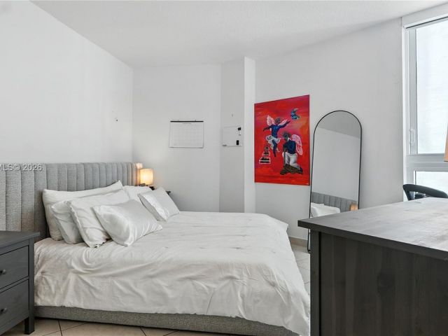 Apartment for sale  Unit #2810 - photo 7495217