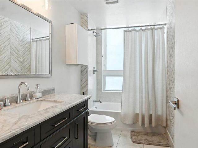 Apartment for sale  Unit #2810 - photo 7495221