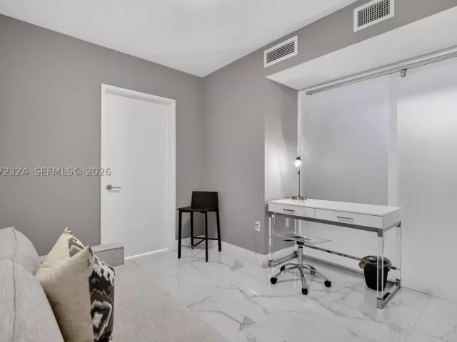 3-bedroom condo for sale in Sunny Isles Beach - 300 Sunny Isles Blvd 4-804 - MondialRealty