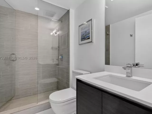 3-bedroom condo for sale in Sunny Isles Beach - 300 Sunny Isles Blvd 4-804 - MondialRealty