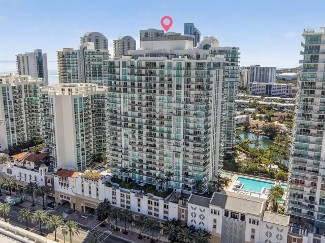 3-bedroom condo for sale in Sunny Isles Beach - 300 Sunny Isles Blvd 4-804 - MondialRealty