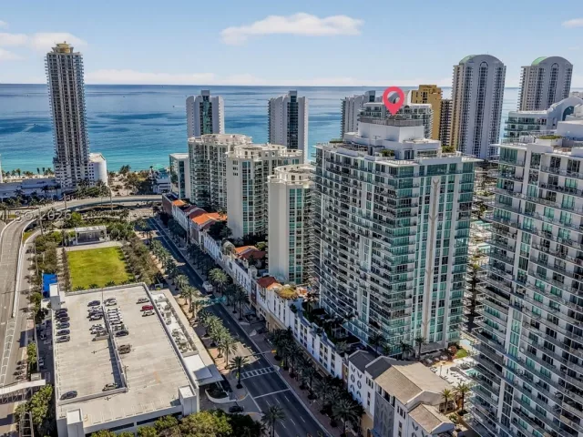 3-bedroom condo for sale in Sunny Isles Beach - 300 Sunny Isles Blvd 4-804 - MondialRealty