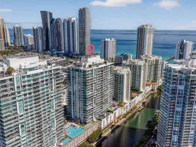 3-bedroom condo for sale in Sunny Isles Beach - 300 Sunny Isles Blvd 4-804 - MondialRealty