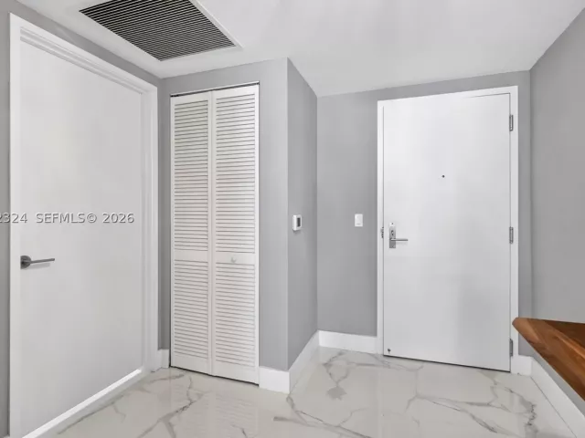 3-bedroom condo for sale in Sunny Isles Beach - 300 Sunny Isles Blvd 4-804 - MondialRealty