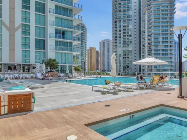3-bedroom condo for sale in Sunny Isles Beach - 300 Sunny Isles Blvd 4-804 - MondialRealty