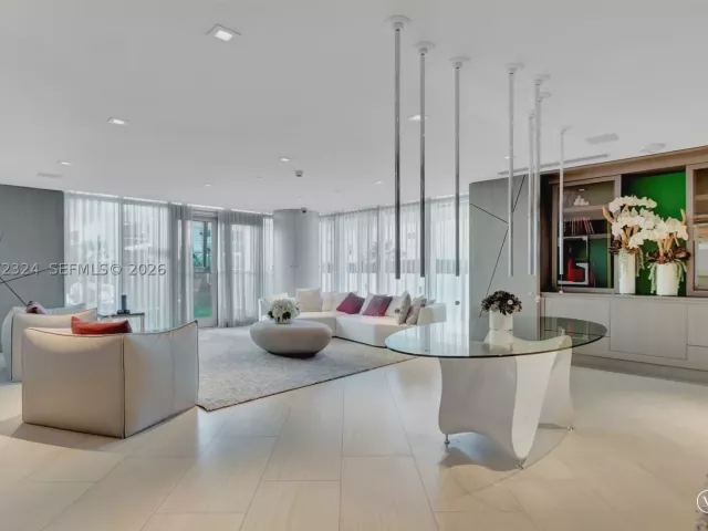 3-bedroom condo for sale in Sunny Isles Beach - 300 Sunny Isles Blvd 4-804 - MondialRealty