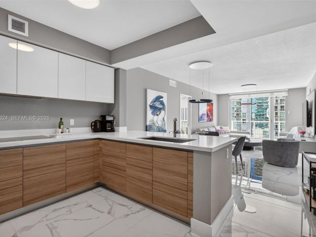 Apartment for sale  Unit #4-804 - photo 7530034