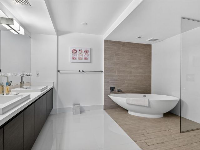 Apartment for sale  Unit #4-804 - photo 7530047