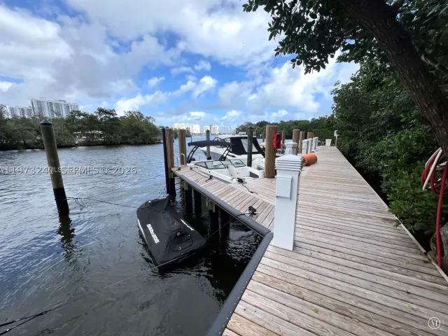 3-bedroom condo for sale in North Miami Beach - 16385 Biscayne Blvd 421 - MondialRealty