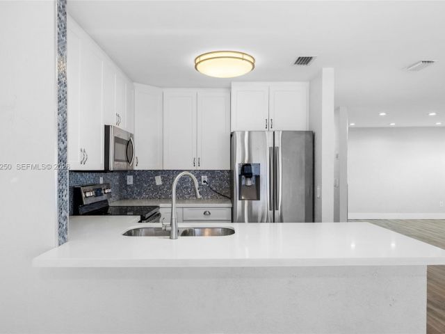 Home for rent at 20900 Leeward Ct 217-1 - photo 7476455