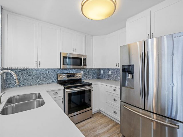 Home for rent at 20900 Leeward Ct 217-1 - photo 7476457