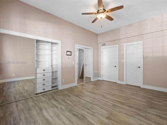 Home for rent at 20900 Leeward Ct 217-1 - photo 7476467