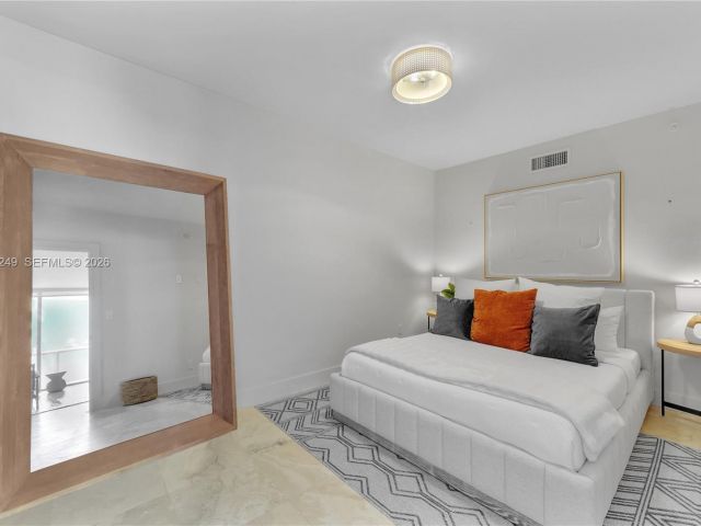 Apartment for rent  Unit #3906 - photo 7502038