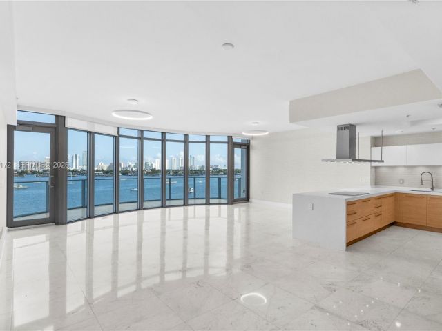 Apartment for rent  Unit #611 - photo 7503571