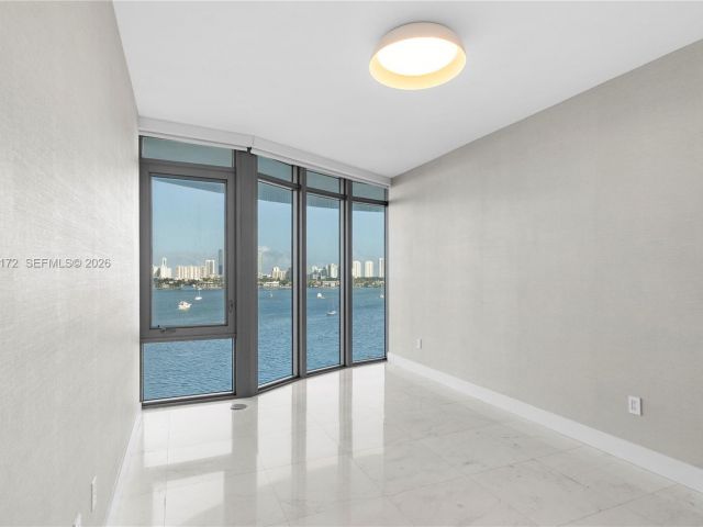 Apartment for rent  Unit #611 - photo 7503585